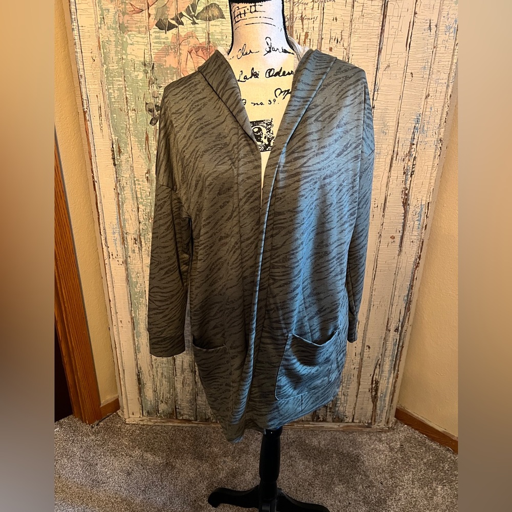 NWOT Lularoe Animal Print Mackenzie Size Medium